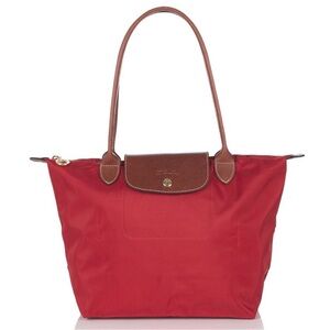 Longchamp small Le Pliage foldable bag red color. 100% authentic!!💕💕💕